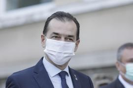 Orban a declarat că elevii care vor da examene în vară ar putea fi protejaţi de geamuri de plexiglas