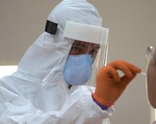 Studiu: pacienții cu SARS-CoV-2 asimptomatici nu transmit virusul mai departe