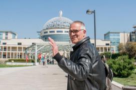 Coronavirusul își pierde potența și este din ce în ce mai puțin letal, potrivit unui reputat medic italian