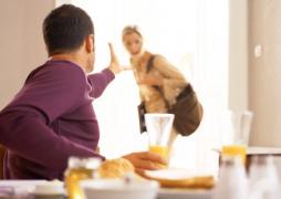 Tânără de 26 de ani din Galați, amendată și plasată în carantină după o ceartă cu soțul