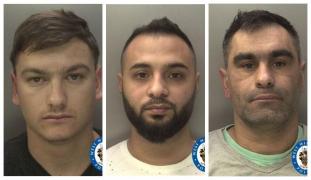 Românii adunaseră într-un apartament bijuterii și bunuri de 200.000 de lire sterline