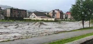 Inundații în Valea Jiului, la Uricani