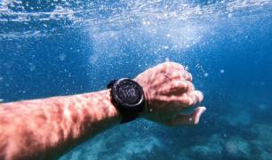 Ceas rezistent la apa