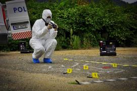 Bărbat găsit spânzurat în Parcul IOR din București. Cadavrul, descoperit de un paznic