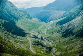 Se deschide Transfăgărășanul, între Piscul Negru și Bâlea Cascadă, însă circulaţia este interzisă noaptea