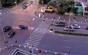Accident la intersecția dintre bulevardului Constantin Brâncoveanu cu strada Nițu Vasile