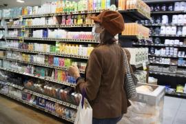 Un tânăr din Luduș și-a luat soția la bătaie în magazin, după ce femeia l-a certat că nu poartă mască