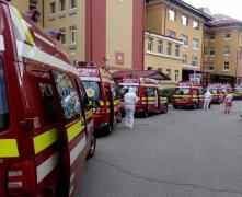Coadă de ambulanţe cu pacienţi COVID-19 în curtea Institutului Matei Balș din București. ”Mai aveți îndoieli?”