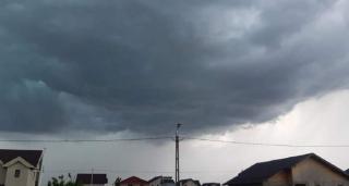 ANM a emis o informare de vreme severă