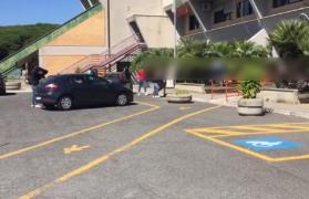 Fetița de 5 ani a fost abuzată de român într-o casă din Ostia, Italia