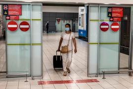 Pasageră pe aeroport în Cipru