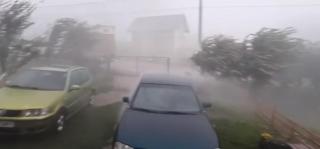 Ploi torențiale și grindină în România