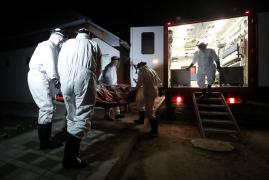 Izoletele au dispărut din peisajul COVID-19. „Imaginaţi-vă cum transportam un pacient de 120 - 130 de kg”