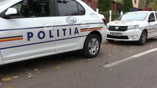 Mașină de poliție în misiune