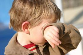 Tatăl bătăuș a fost arestat pentru 30 de zile