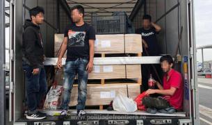 Migranții erau ajutați în demersul lor de un șofer bulgar