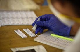 Noul coronavirus se transmite și prin aer, susțin sute de cercetători care cer OMS să revizuiască recomandările