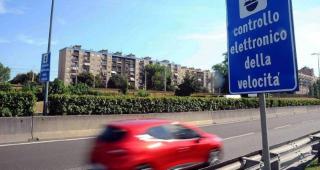 Șoferița a fost amendată și lăsată fără permis