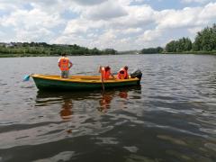 Tânăr înecat în Prut după ce s-ar fi aventurat în apele învolburate să-și salveze calul și căruța