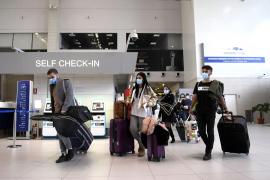 Legea carantinării pacienților COVID-19, modificată. Noi reguli pentru cei care se întorc din zonele roșii