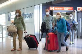 Anglia reimpune carantina pentru cetățenii din 6 țări, Franța amenință cu ”măsuri de reciprocitate”