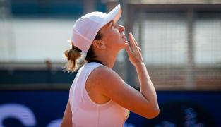 Halep a învins-o pe Mertens, în finală