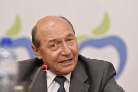 Traian Băsescu face declaraţii de la sediul PMP