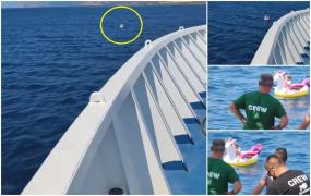 Fetița de câțiva ani un părea foarte speriată