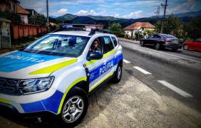 Se schimbă culorile mașinilor de poliție din România
