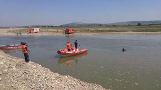 Crimă oribilă în Neamț. Un bărbat şi-a omorât cu cruzime fiul și l-a tranșat