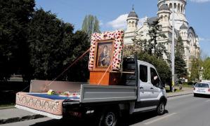 Credincioșii nu vor fi lăsați să pupe icoana făcătoare de minuni, la pelerinajul de la Mănăstirea Nicula