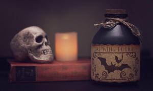 5 cele mai ciudate religii din toate timpurile