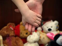 Un bărbat din Iași care a batjocorit un băiețel de 6 ani, tratat cu blândeţe de judecători pentru că a fost sincer