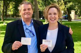 Alegeri locale. Cosette Chichirău, îndrumată spre o secție greșită, aplaudată frenetic la ieșirea de la vot