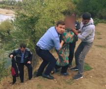 Un bărbat de 59 de ani a fost salvat de la înec din râul Siret
