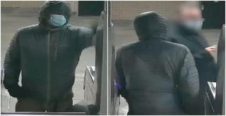 Omul era supărat că preotul nu se mişcase suficient de rapid