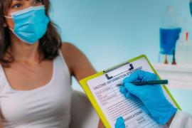 Preşedintele Consiliului European, Charles Michel, a propus o dezbatere publică pe tema introducerii certificatelor de vaccinare pentru călătorii