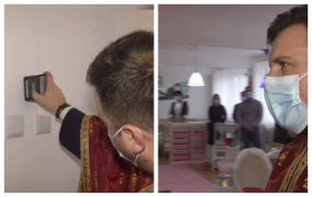 Video viral: La sfinţire cu ştampila. Modernizarea a ajuns şi la purtătorii de sutană