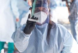 Un pacient depistat cu noua tulpină Covid lucrează la o şcoală din Bucureşti. 9 din 10 contacţi ai acestuia, depistaţi pozitiv