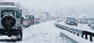 Alertă MAE pentru români: Ninsori abundente și viscol puternic astăzi și mâine, în Bulgaria