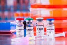Mostre cu vaccinurile de la AstraZeneca, Pfizer BioNTech și Moderna