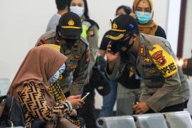Pasager al avionului prăbuşit în Indonezia salvat de la moarte de testul Covid, care nu era gata înainte de îmbarcare