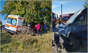 Ambulanţă proiectată într-un pom, după un accident cu o autoutilitară, în Neamţ. Patru persoane au fost rănite