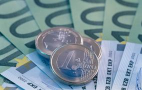 Euro a atins miercuri un nou maxim istoric în raport cu leul: 4,9490 lei/euro la cursul BNR