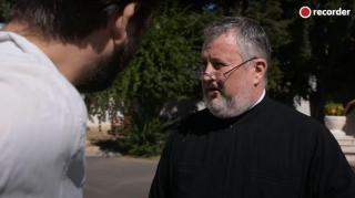 Vicarul Aurel Mihai şi-a dat demisia după reportajul Recorder