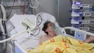 O bătrânică de 79 de ani, regrete de pe patul de spital din secţia ATI: „Am aşteptat, ne-am luat după proşti”