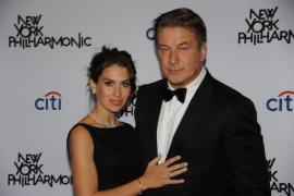 Soția lui Alec Baldwin, primul mesaj public după ce actorul a ucis o colegă pe platoul de filmare: ”Inima mea este cu Halyna, cu soțul și fiul ei, cu Alec al meu”