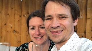 Un bărbat de 39 de ani a intrat în stop cardiac în somn, lângă soția care credea că sforăie