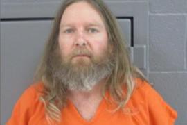 Jeffrey Allen Burnham, din Maryland, a fost arestat după ce a ucis trei persoane, între care şi fratele său