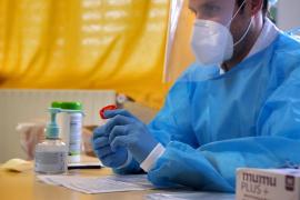 Testare rapidă cu salivă